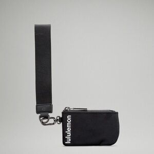 lululemon duel pouch wristlet